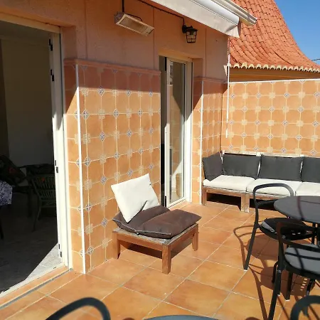 Lovely Two-floor Rooftop With Terrace Апартаменты